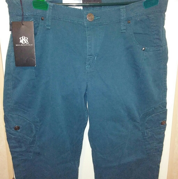 NWT Rock & Republic Cropped Skinny's - Picture 2 of 5